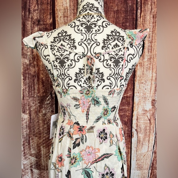 Hurley | NWT Island Batik Floral Mini Dress - Picture 4 of 12